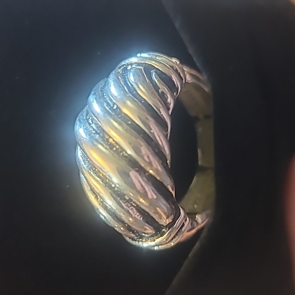 Large silver color stretch ring - Picture 3 of 6